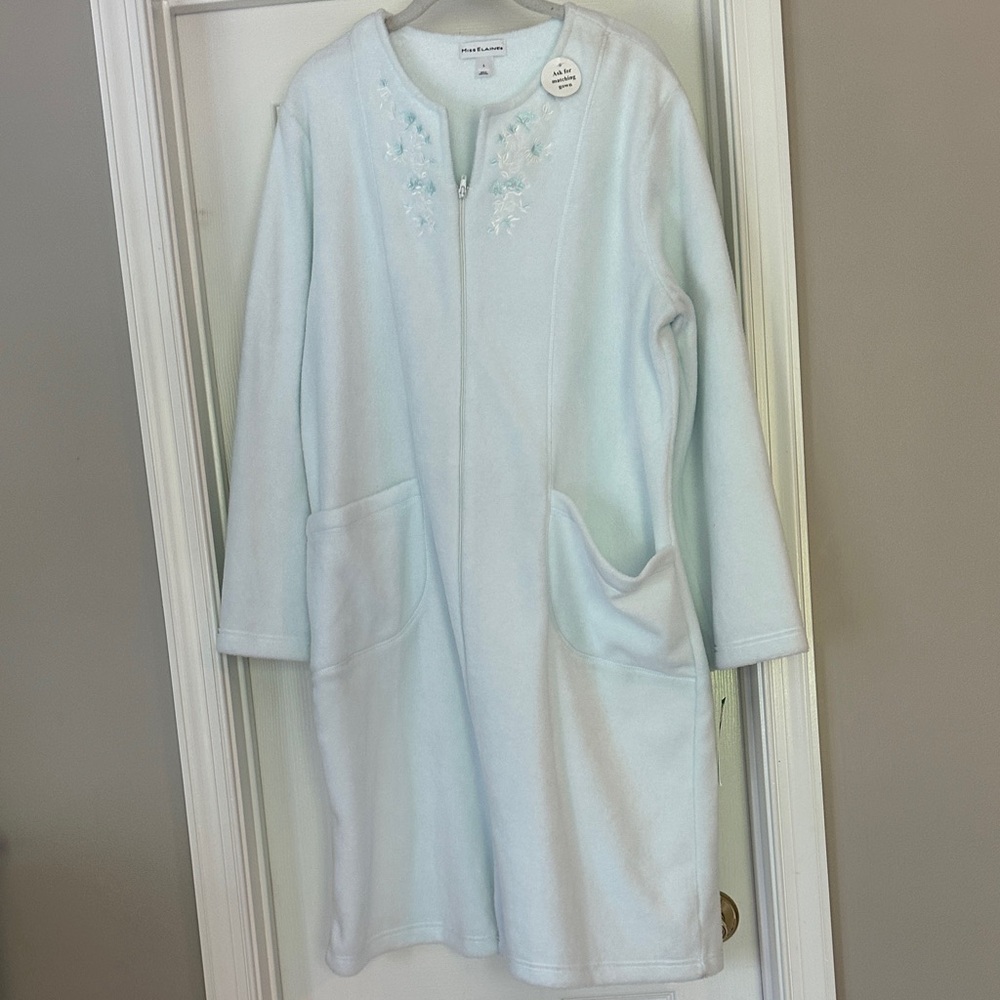 NWT Miss Elaine White Fleece Long Robe with Pocket Front - Size Large